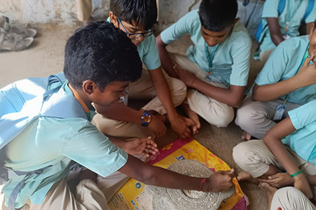 Grade 4 and 5 -Utsav Field trip